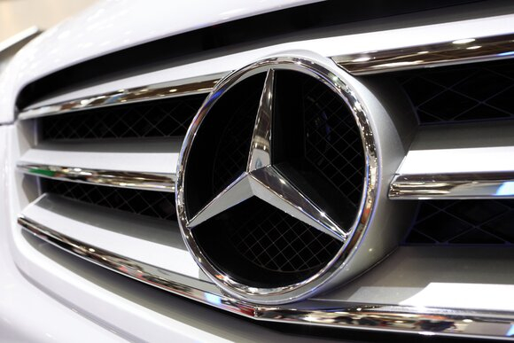 «Ъ»: Mercedes-Benz собирается продать завод в Подмосковье