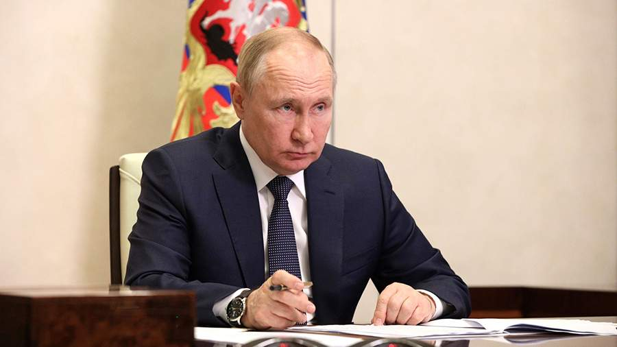 Путин подписал указ о социальных выплатах беженцам из Донбасса и Украины