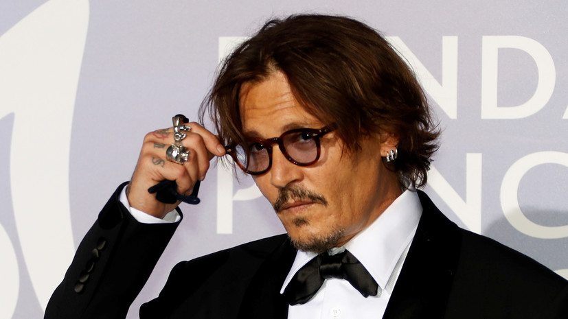 Джонни Депп появился в образе Лунного человека на премии MTV VMA