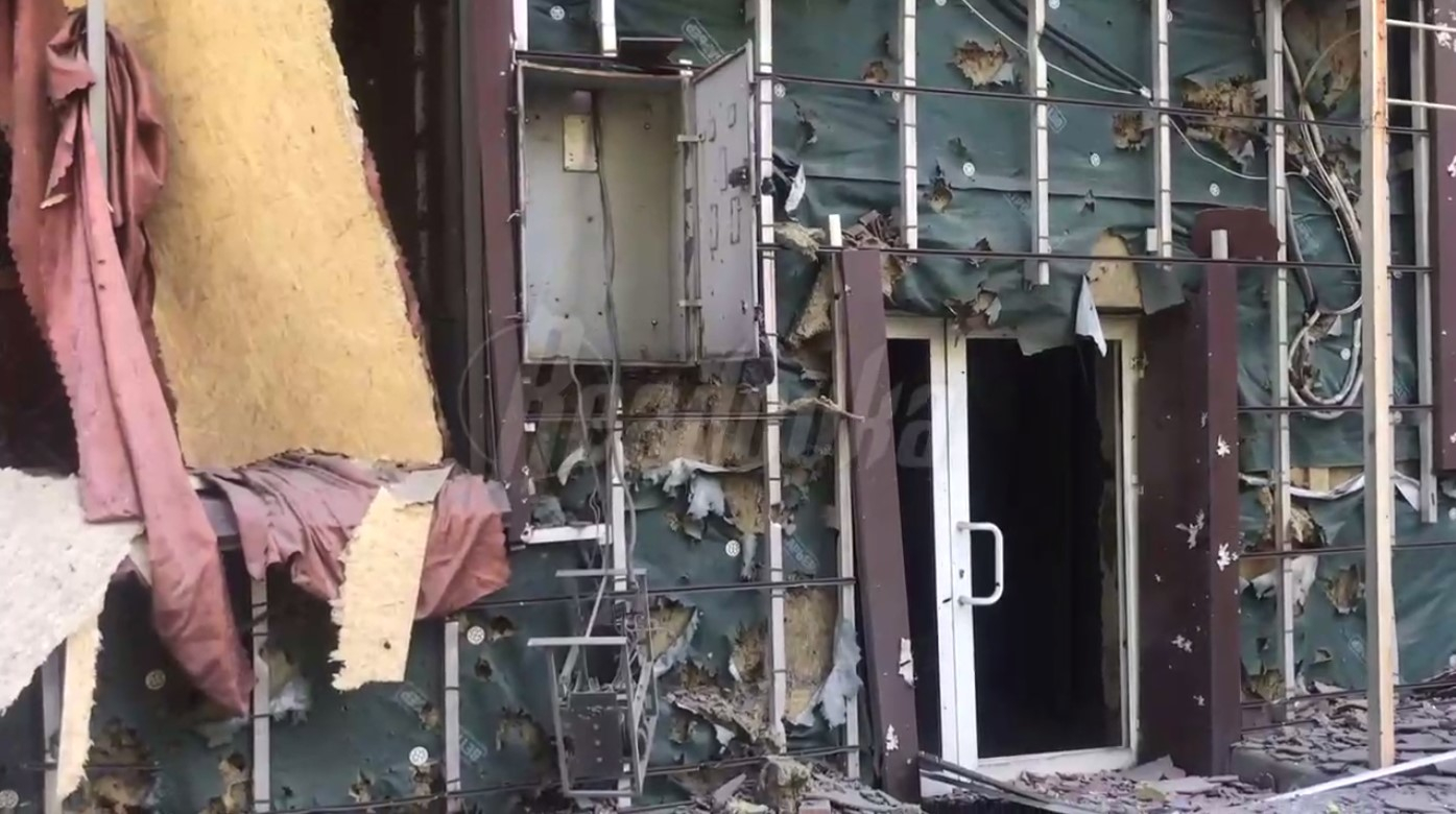 Боевики ВСУ рано утром обстреляли Центр славянской культуры в Донецке