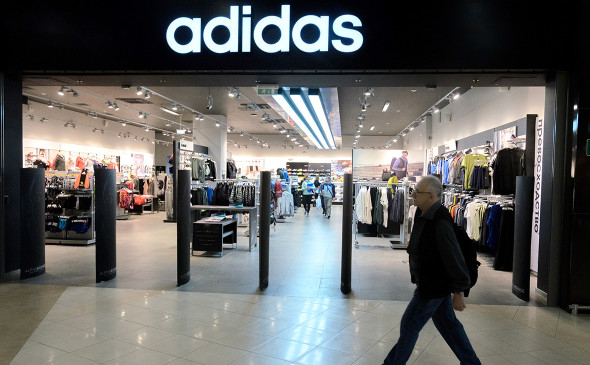 Увольнение по акции: Adidas вводит новые стандарты сокращений