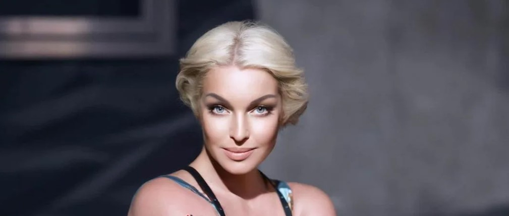 Балерина Анастасия Волочкова пожелала ученикам верить в себя в новом учебном году