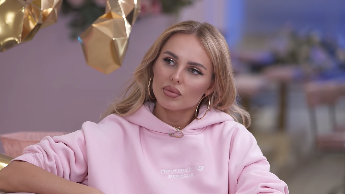 Певица Ханна скоро родит второго ребенка