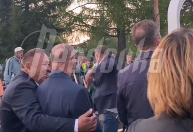 В Альметьевске хоронят Равиля Маганова