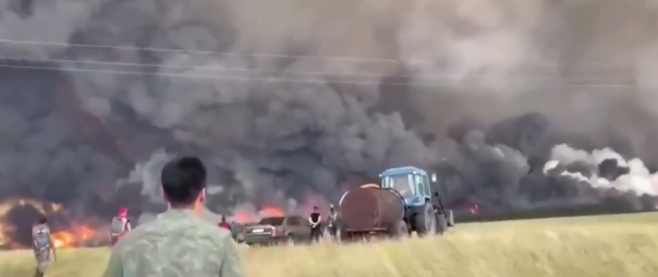 В Казахстане продолжают бушевать пожары, погиб пожилой мужчина