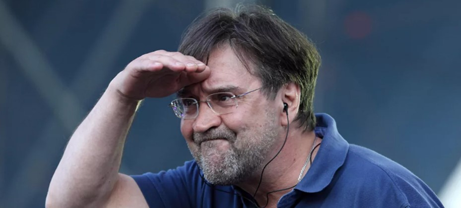 Юрий Шевчук объявил о переносе концерта на «Газпром арене» на неопределенный срок