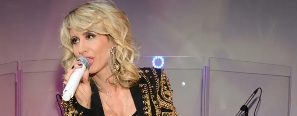 Критик Сергей Соседов указал певице Светлане Лободе на ее место