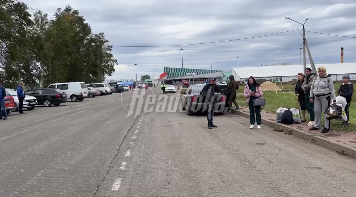 Поток людей, эвакуирующихся из Харьковской области, уменьшился