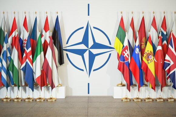 НАТО несколько лет назад начала планировать расширение присутствия у границ РФ