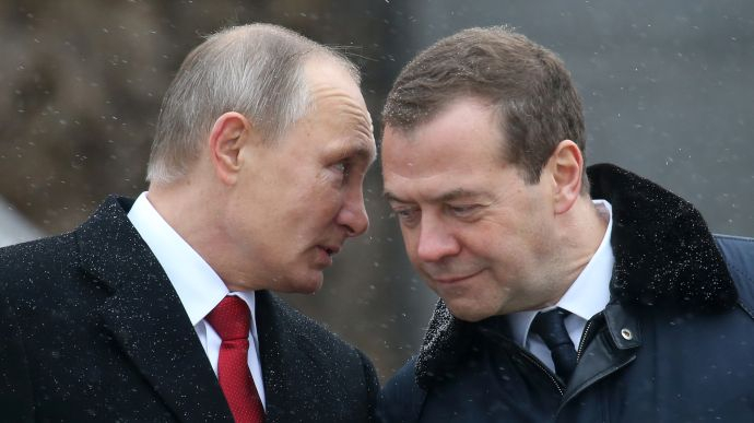 Медведев: отставным западным «идиотам с генеральскими лампасами» не стоит пугать Россию
