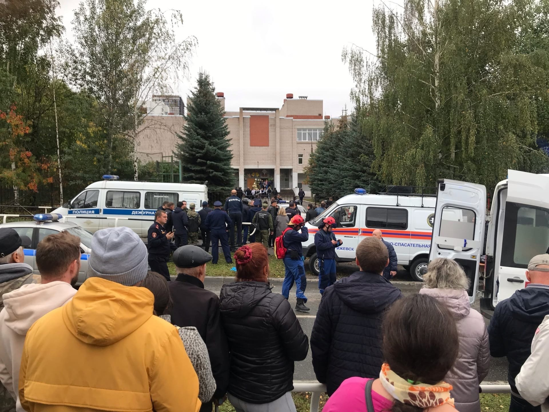 Мужчина, устроивший стрельбу в ижевской школе, стоял на учете в психдиспансере