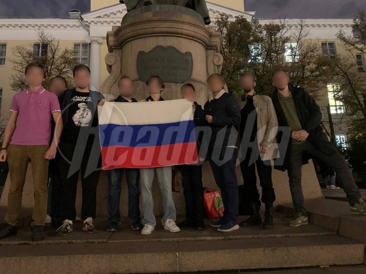 Учащиеся МГУ поддержали патриотичного студента журфака