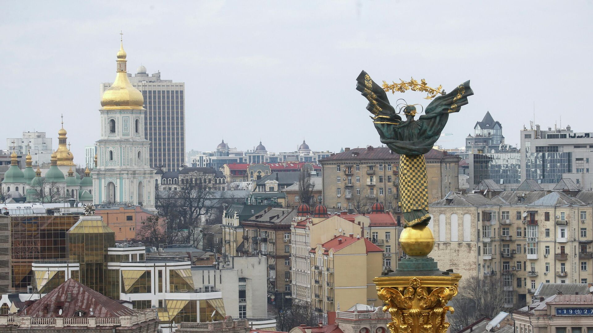 Киев подписал заявку на вступление в НАТО
