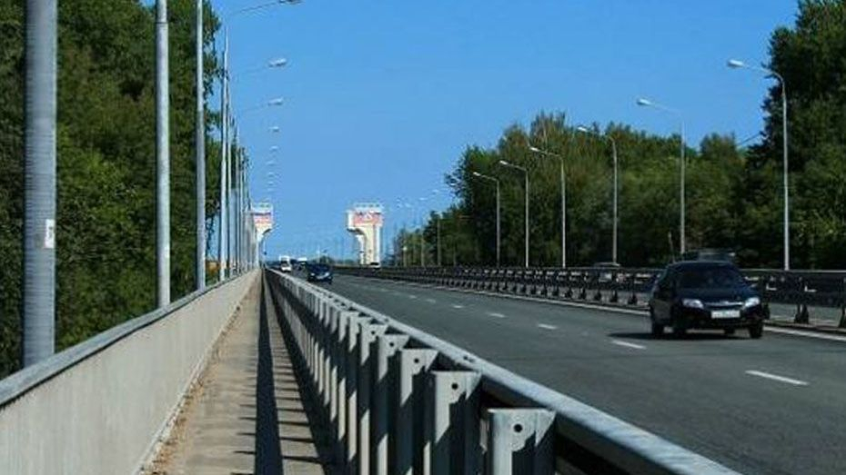 Дорожная разборка в Рязани: водителя впечатали в бампер авто