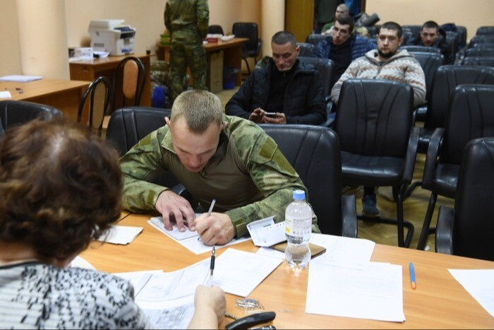 В Крыму добровольцам наравне с мобилизованными выплатят 200 тыс рублей