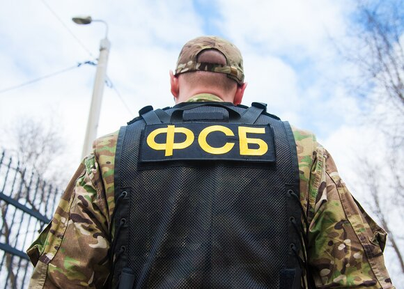 ФСБ задержала подозреваемого в поджоге красноярского военкомата