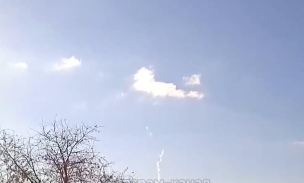 В Белгороде ПВО сбила в небе неопознанный объект