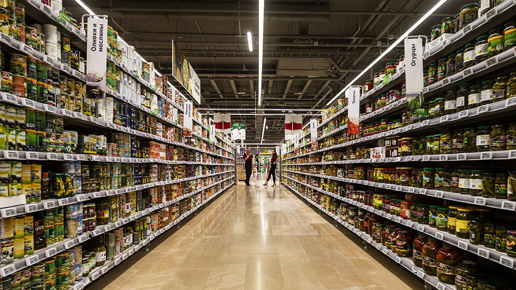 Столкновения поставщиков и ритейлеров могут ударить по сроку годности продуктов