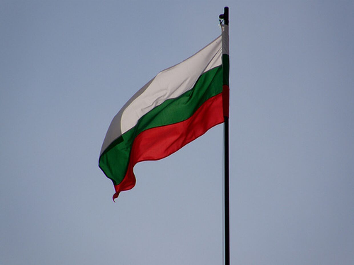 Болгария приостановила безвизовый режим для россиян со служебными паспортами