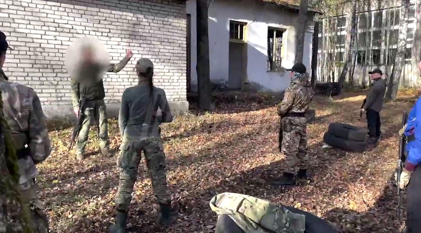 После объявления мобилизации люди начали записываться на курсы по военной подготовке