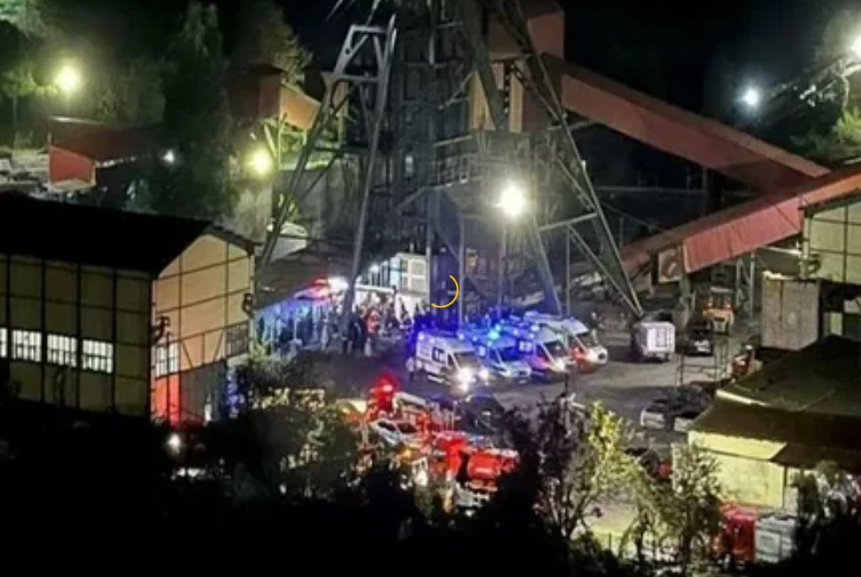 Число погибших в результате аварии на угольной шахте в Турции возросло до 41
