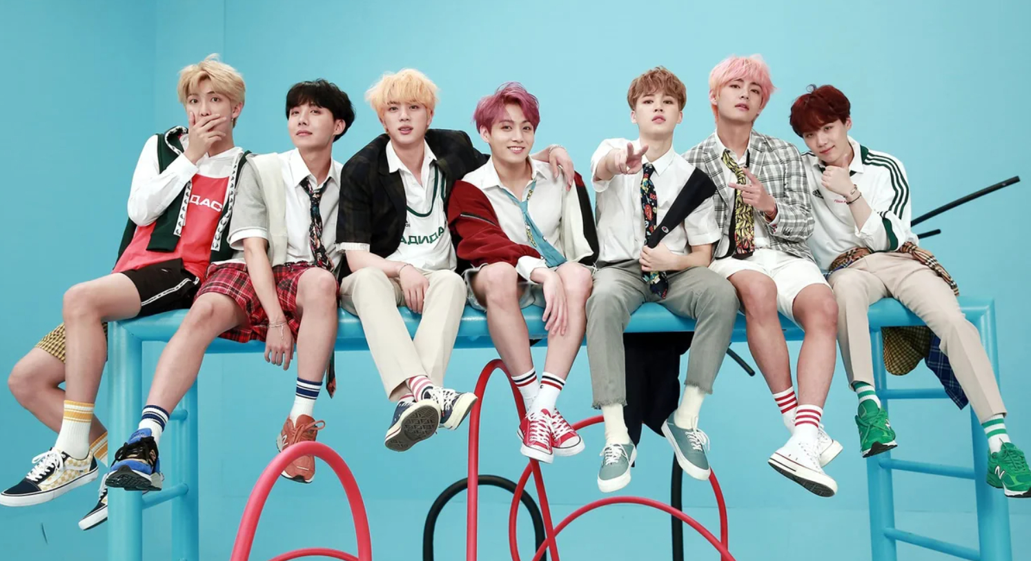 BTS – все: участники самого популярного корейского бойз-бэнда отправляются на службу