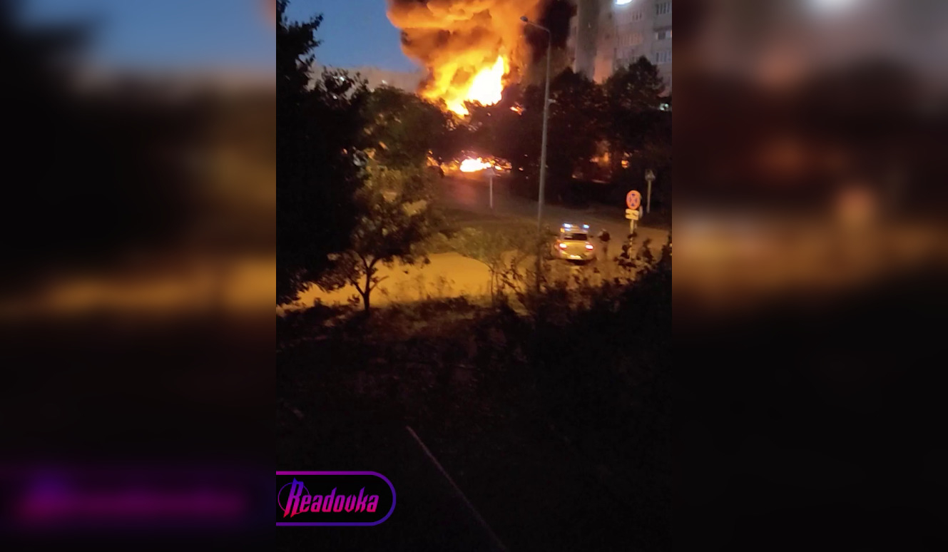 Пожар в Ейске на месте падения Су-34 продолжается до сих пор