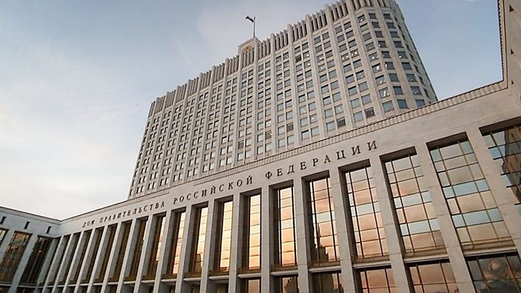 Правительство сняло требования по числу сотрудников в компании для получения лицензии