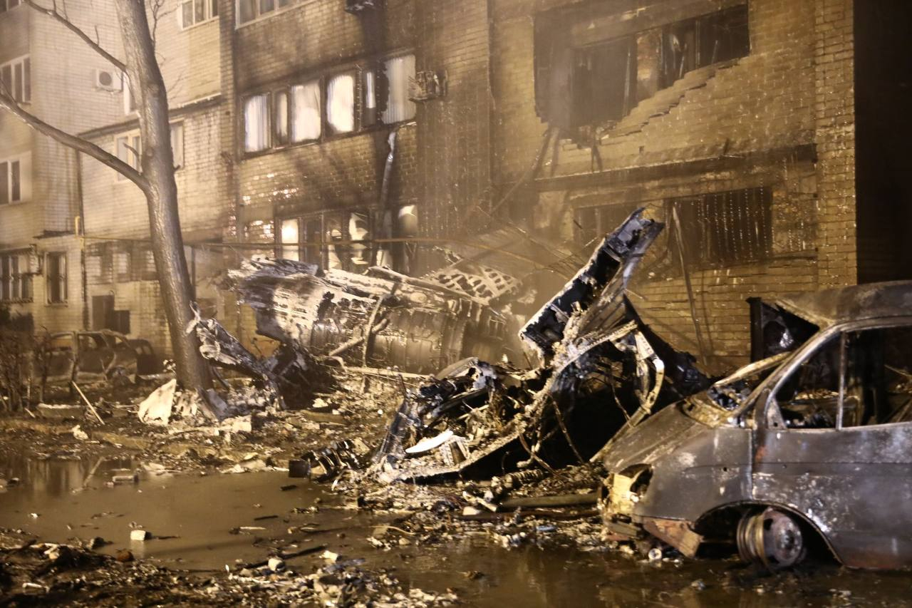 В результате крушения самолета в Ейске погибли 14 человек
