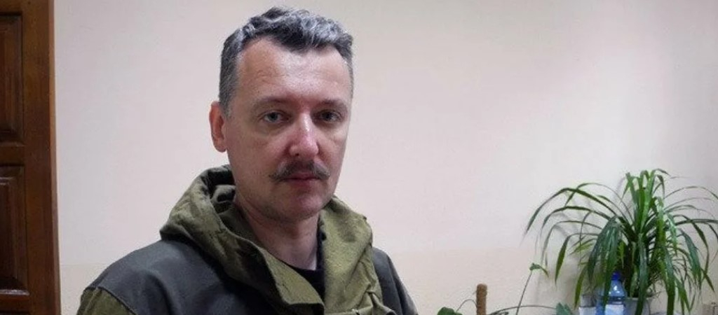 Игоря Стрелкова все-таки не хотят брать в армию, но он не сдается