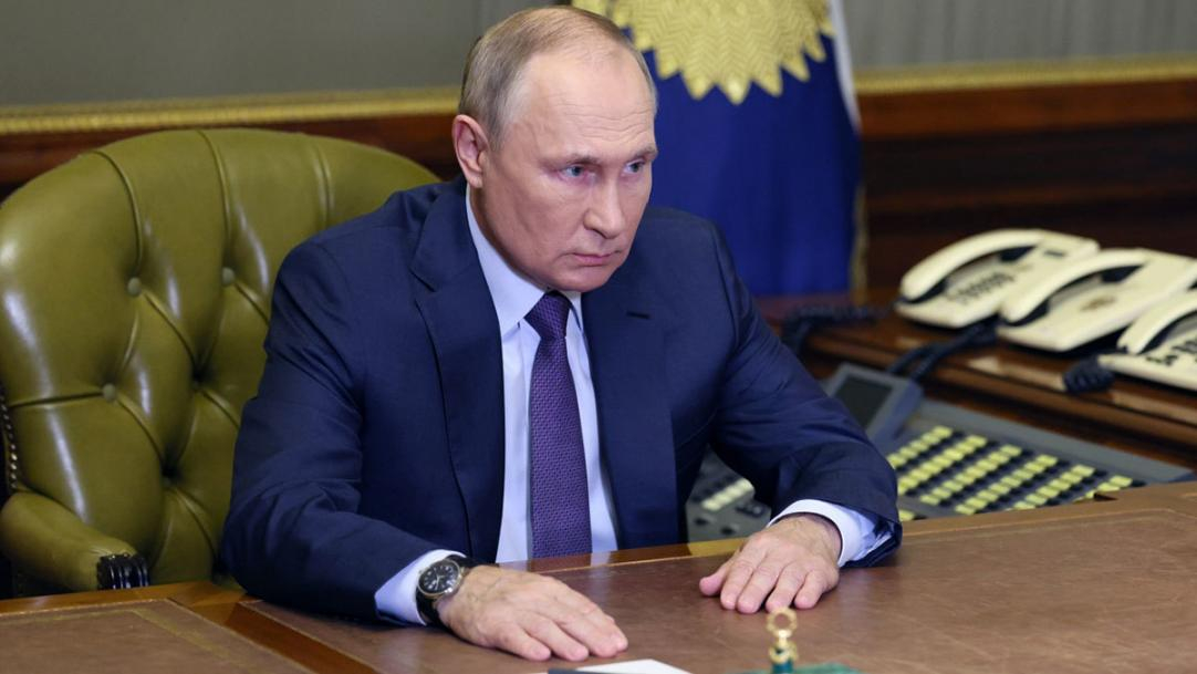 Путин ввел военное положение в новых субъектах РФ