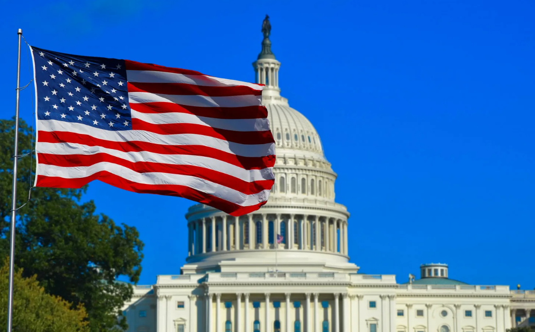 США предъявили обвинения пяти гражданам РФ и двум нефтетрейдерам