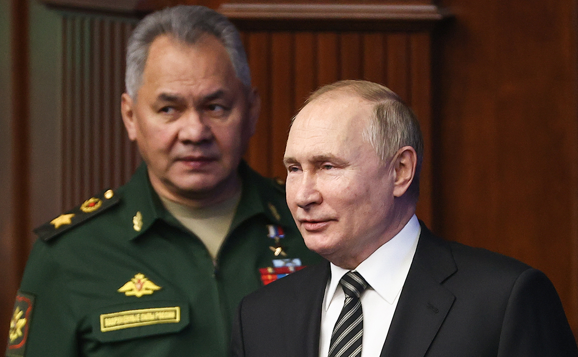 Путин и Шойгу посетили мобилизованных на полигоне в Рязанской области