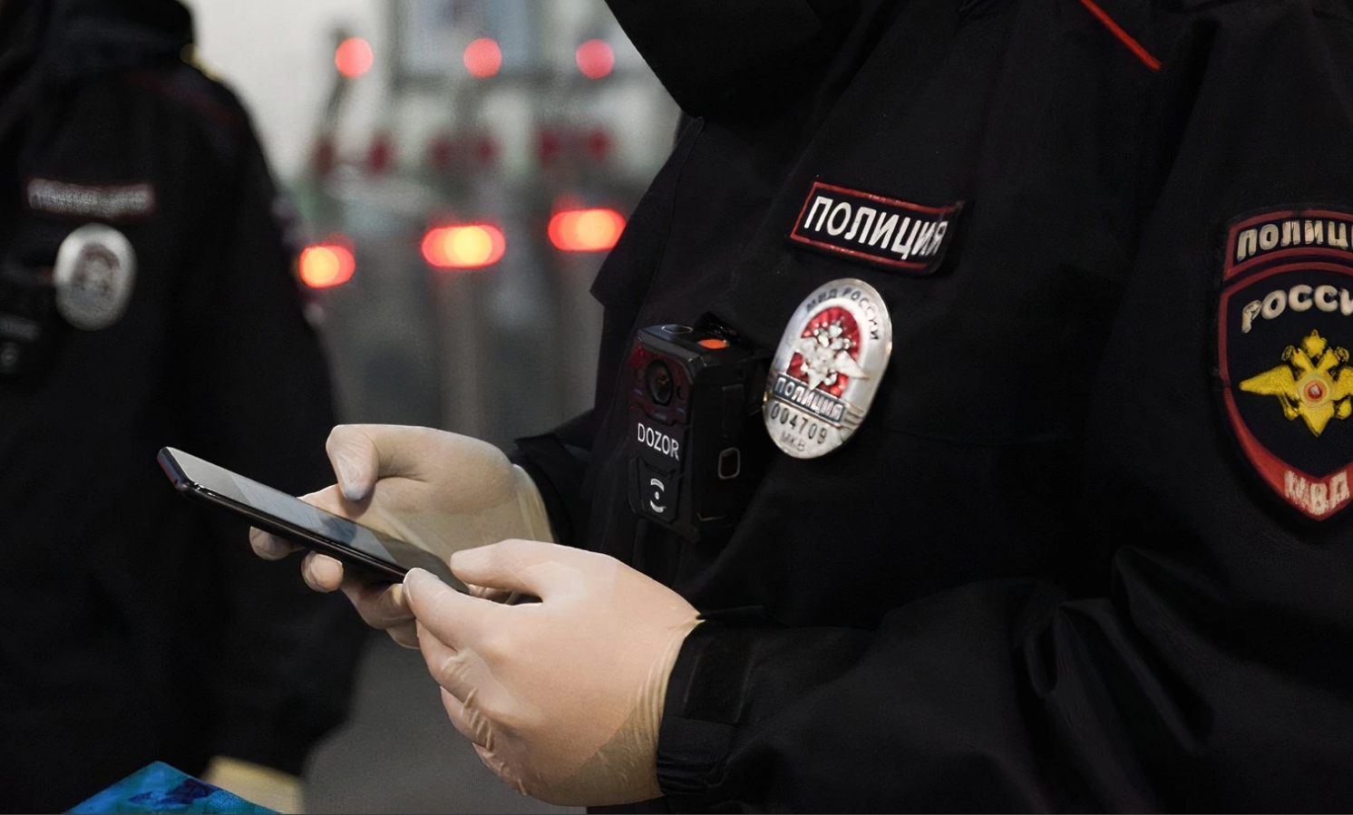 В Бердянске в рамках военной цензуры будут выборочно проверять мобильные телефоны горожан
