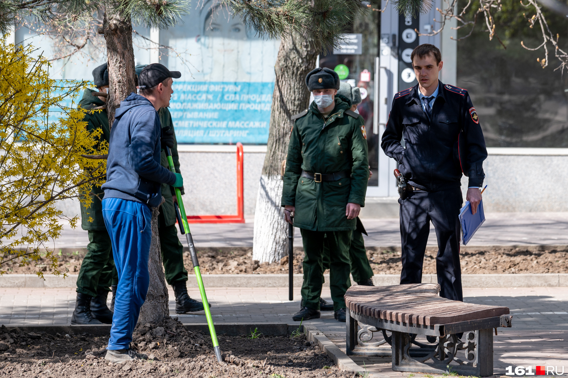 В Иваново правоохранители с повестками бегают за мужчинами