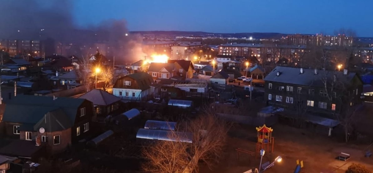Черные ящики Су-30, упавшего в жилой застройке Иркутска, доставлены для расшифровки