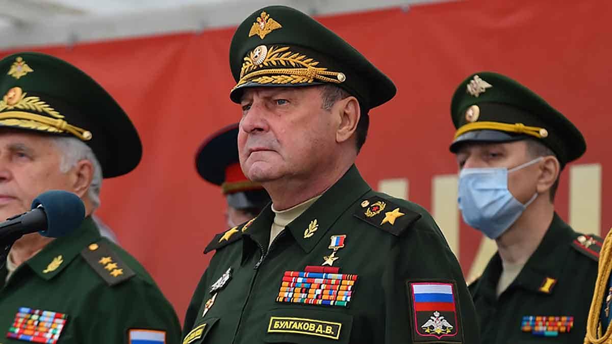 Readovka стало известно, ради какой должности ушел в отставку бывший замминистра обороны