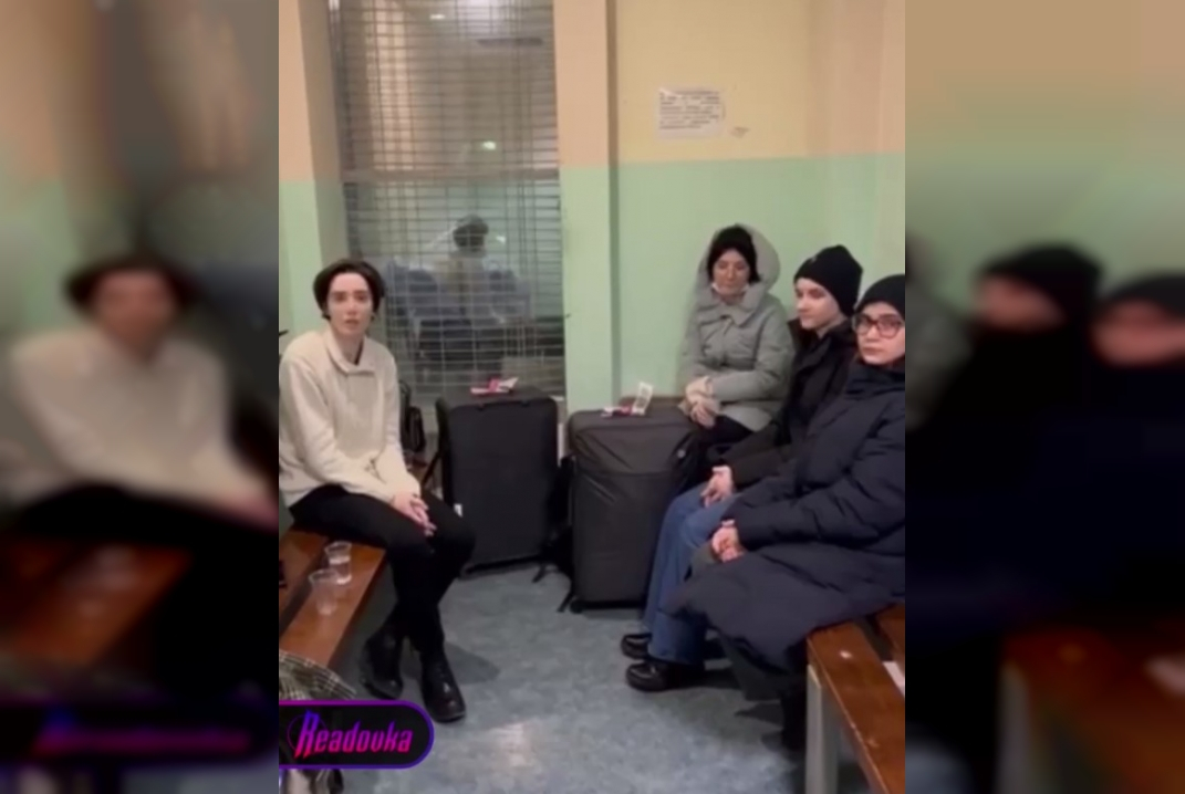 На КПП «Верхний Ларс» удерживают четырех сестер из Дагестана
