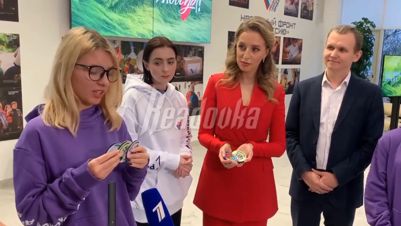 «Отважным и важным»: российские школьники создали шевроны для подразделений ВС РФ