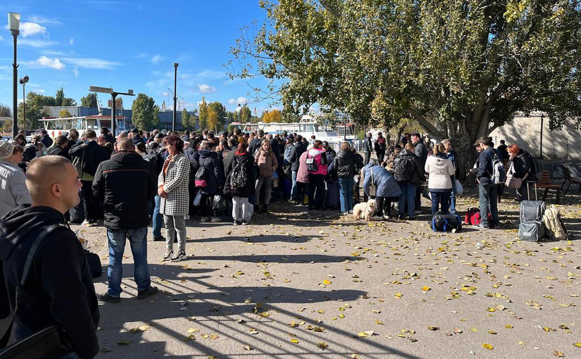 «А хату на кого?»: херсонцы не хотят уезжать из города