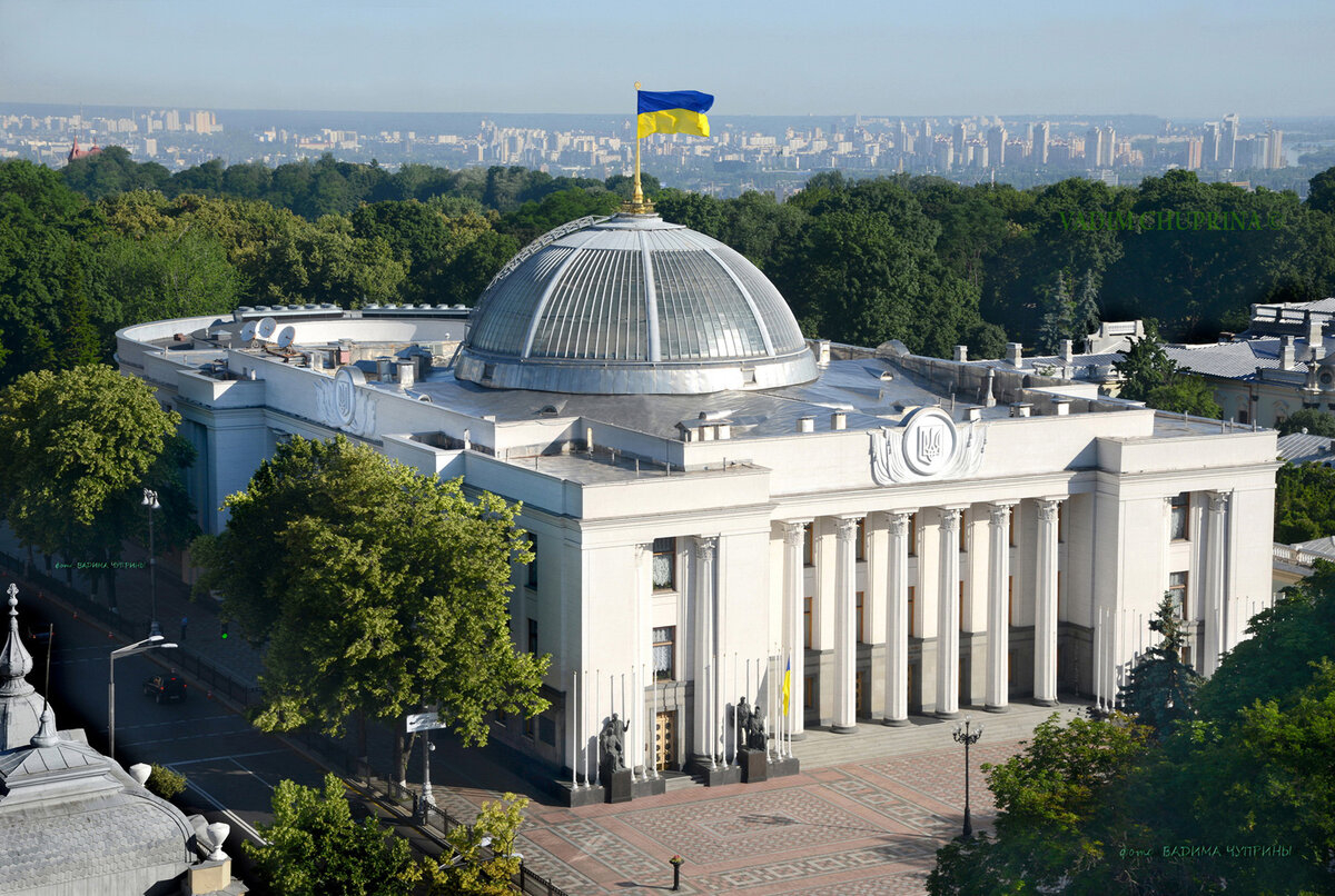 В ВР внесены законопроекты о продлении военного положения и всеобщей мобилизации