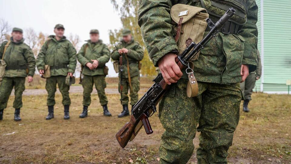 «Ведомости»: Минобороны сократит срок службы иностранцев в ВС РФ