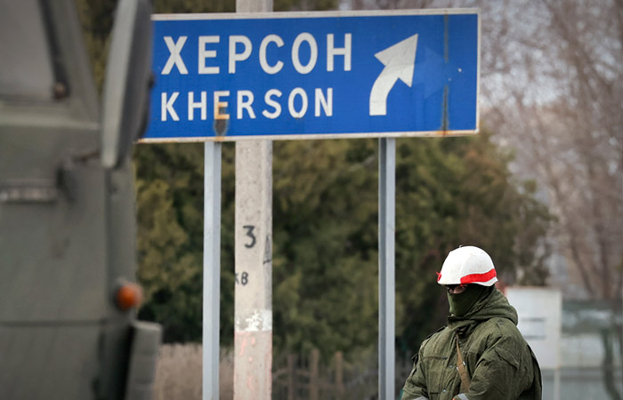 Сальдо высказался о переброске войск РФ на левый берег Днепра