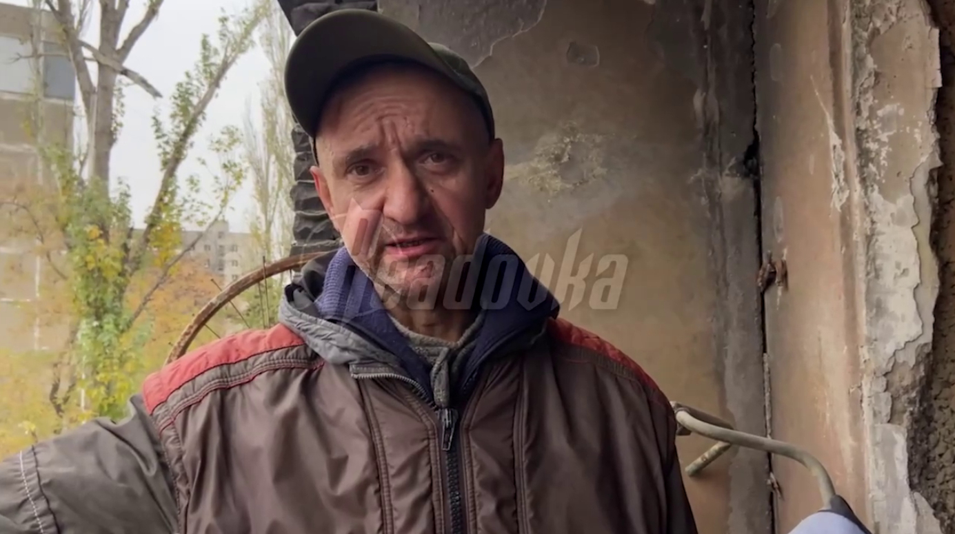 Житель Мариуполя до сих пор живет в аварийном доме и не получает соцвыплаты