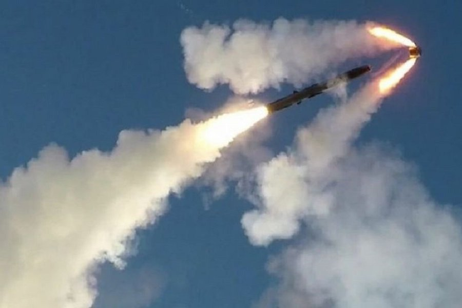 Самая масштабная ракетная атака с 10 октября: почти во всех областях Украины слышны взрывы