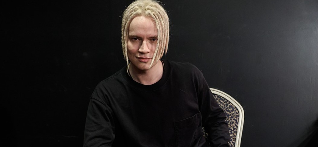 «У него не тот репертуар»: продюсер Дмитрий Ашуров высказался о песнях исполнителя SHAMAN