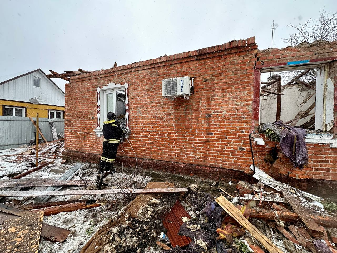 15-летняя девочка пострадала во время обстрела украинскими боевиками Шебекино