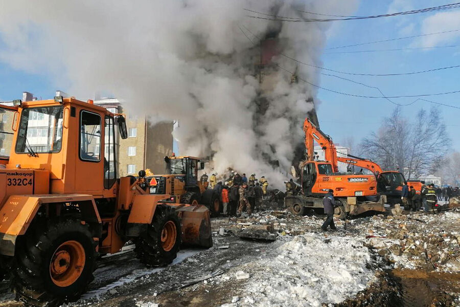 Губернатор Сахалина пообещал не бросать пострадавших от взрыва в жилом доме граждан