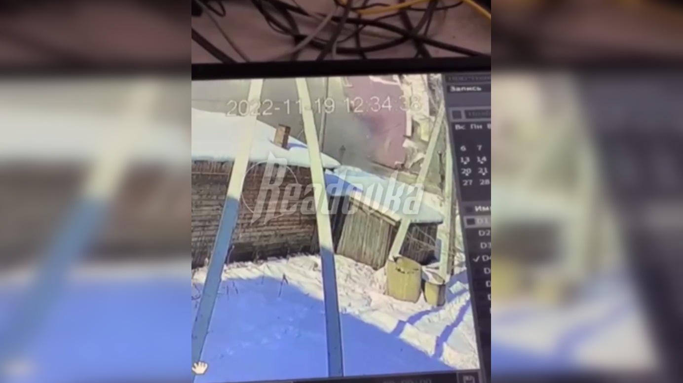 В момент взрыва бытового газа в доме на Сахалине прямо у стены стоял человек