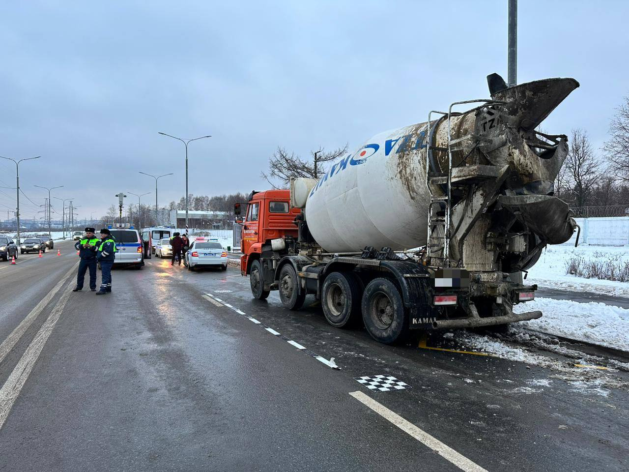 Водитель бетономешалки насмерть сбил 10-летнюю девочку в Москве